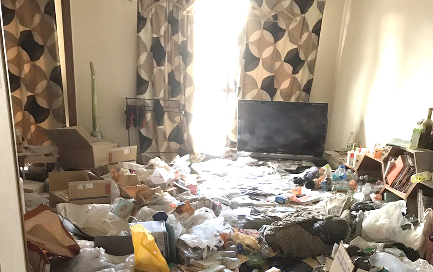 埼玉県でゴミ屋敷の片付け,汚部屋の掃除業者の例②